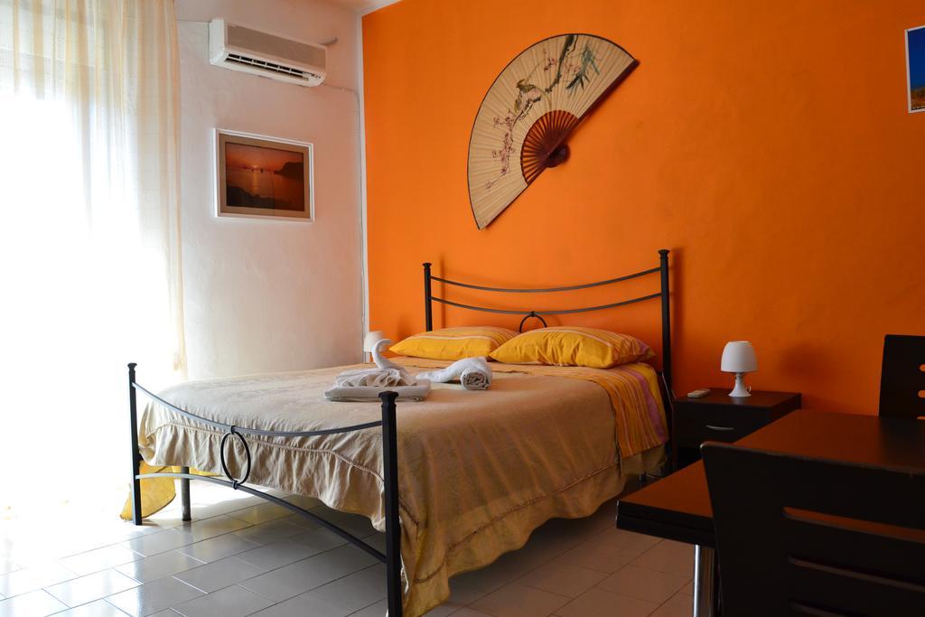 Casa Vacanze Laura Isola delle Femmine Exterior foto